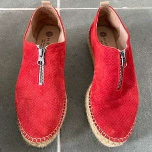 Eric Michael red suede zip espadrilles sz 38 / 8